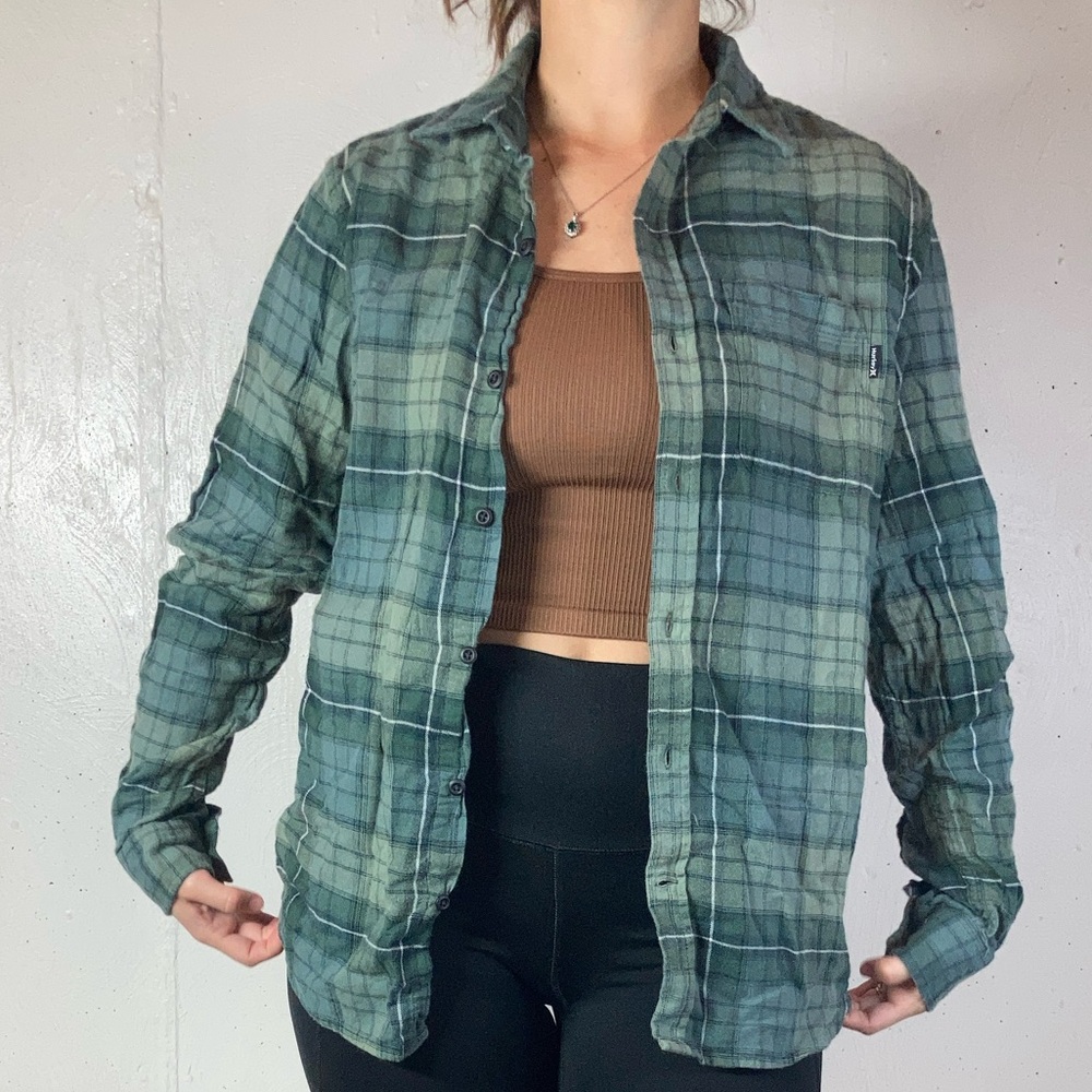 Green Plaid Hurley Button Down Flannel Long Sleeve Shirt - Picture 2 of 10